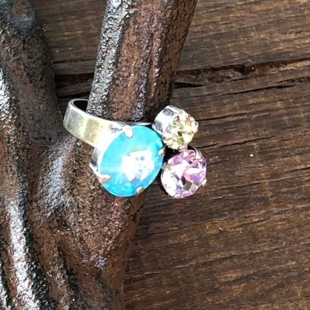 Adjustable Rhinestone Ring - Picture 4 of 5